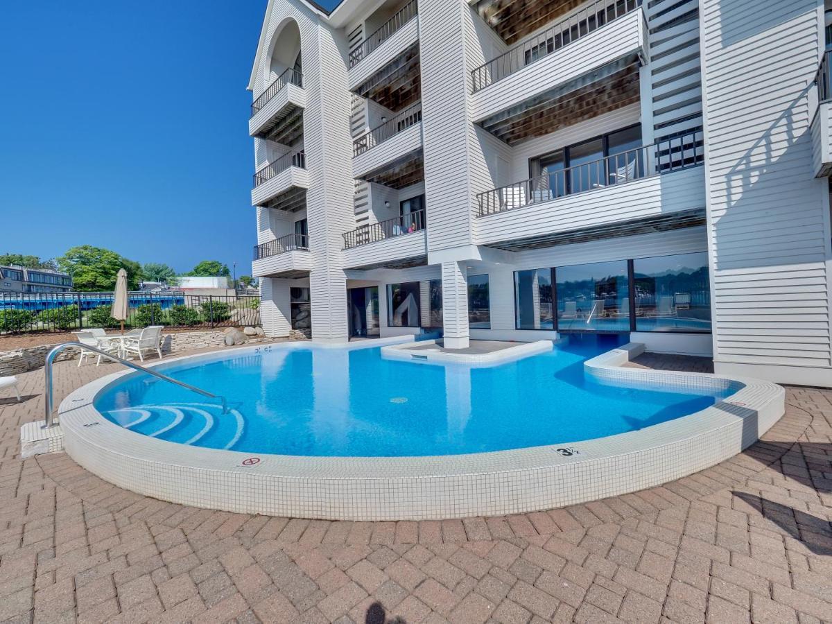 228 Edgewater Inn Шарлевой Экстерьер фото
